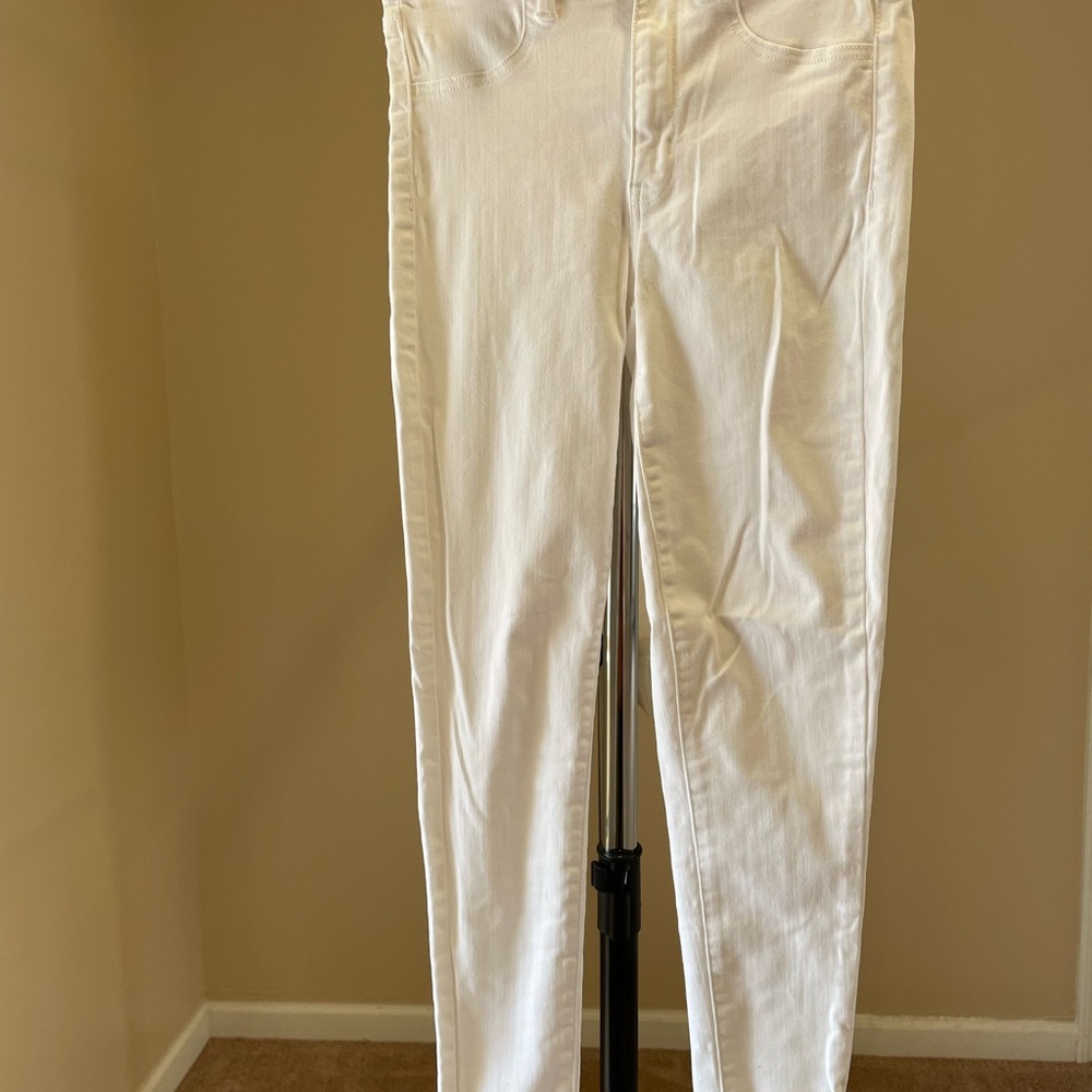 NWOT  White Next Level Stretch Jeggings